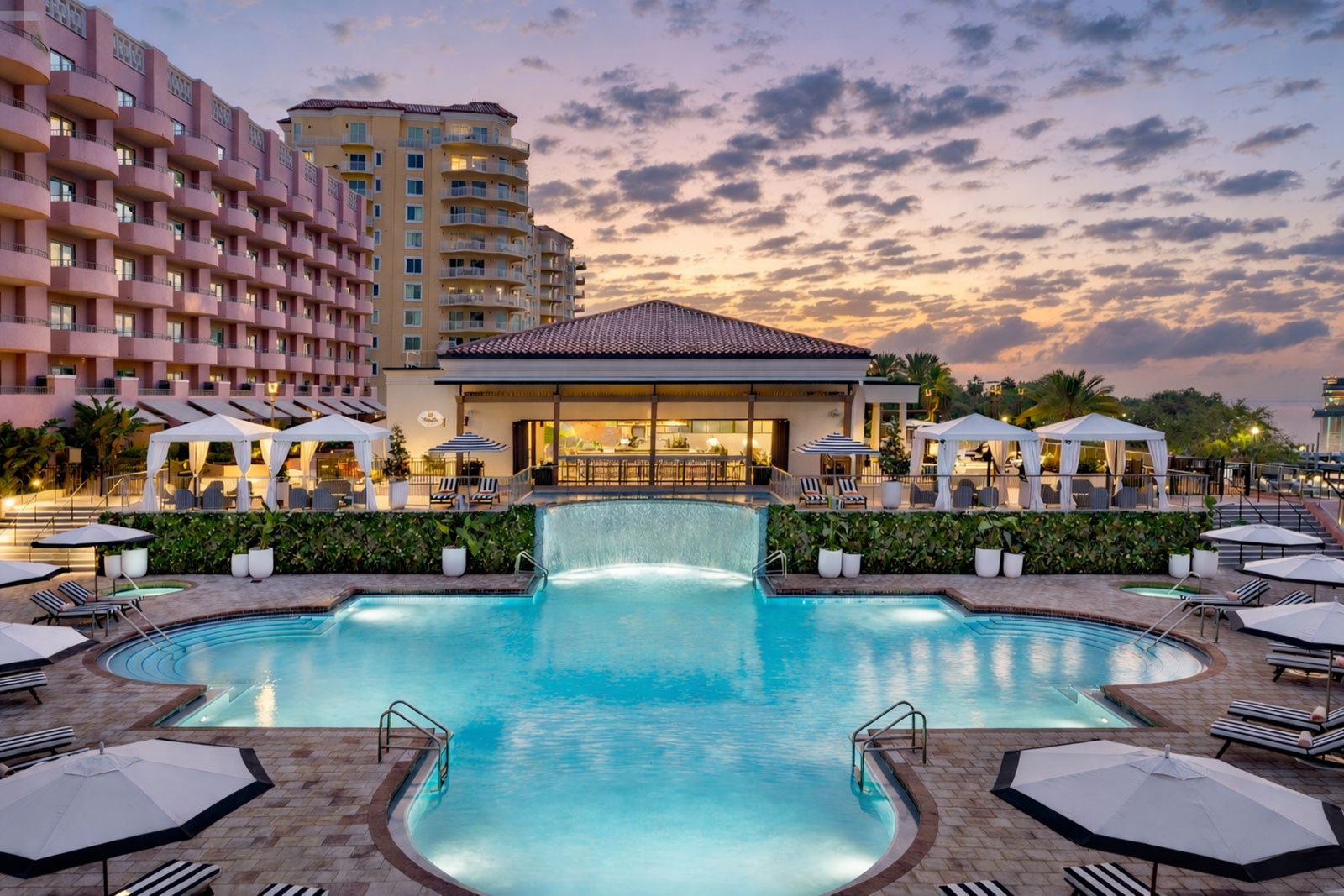 BEST Pool Builders in St. Petersburg, FL | Cleaning & Maintenance Service | Clear Tech Pools